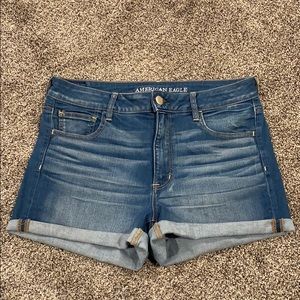 High-waisted American Eagle Shorts